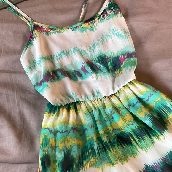 Chris & Carol Criss Cross/Low Back Maternity Dress - Picture 8 of 8